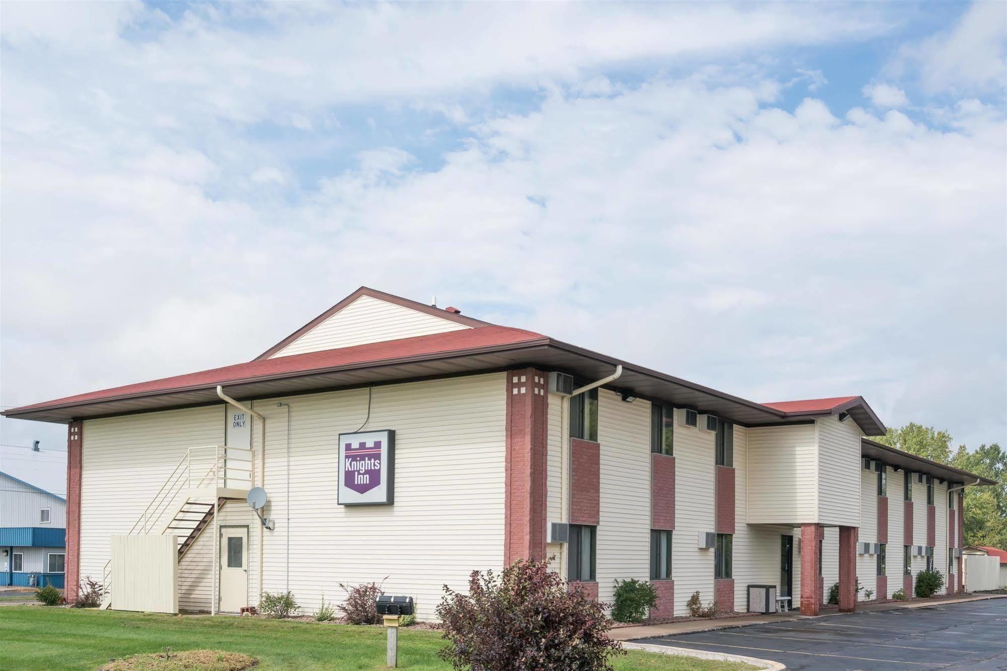Super 8 By Wyndham Eau Claire I-94 Motel Екстериор снимка